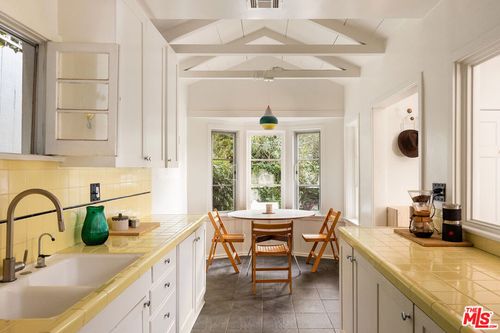 2146 Stanley Hills Dr, Los Angeles, CA, 90046-7752 | Card Image