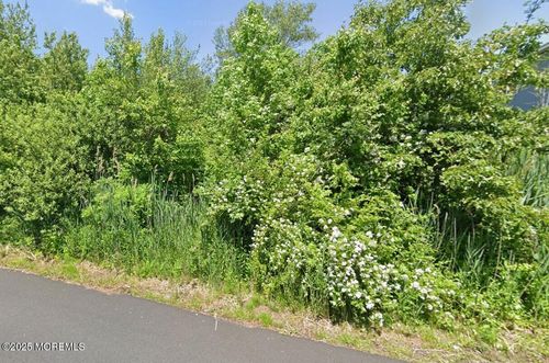 96 Ocean Ave, Waretown, NJ, 08758-2352 | Card Image