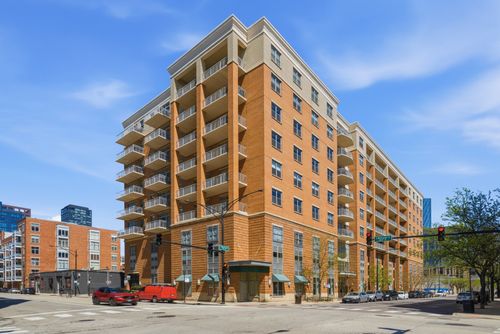 401-950 Monroe St, Chicago, IL, 60607-2795 | Card Image