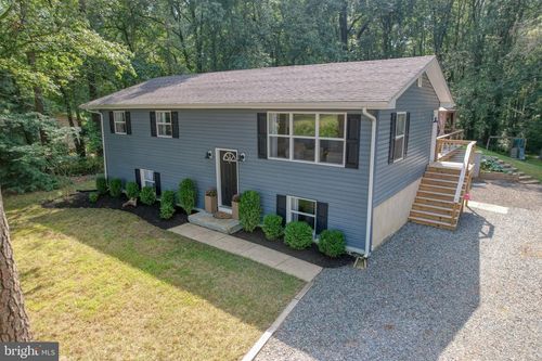 911 Brittney Ln, HARTLY, DE, 19953-2270 | Card Image