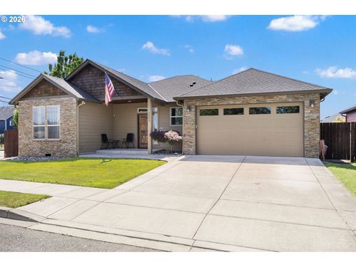 2003 Nw 17th St, Battle Ground, WA, 98604-4369 | Card Image