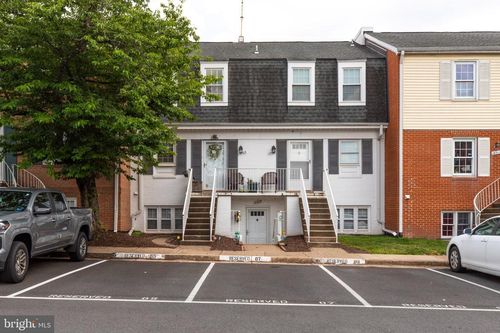 14507 Saint Germain Dr, CENTREVILLE, VA, 20121-2284 | Card Image