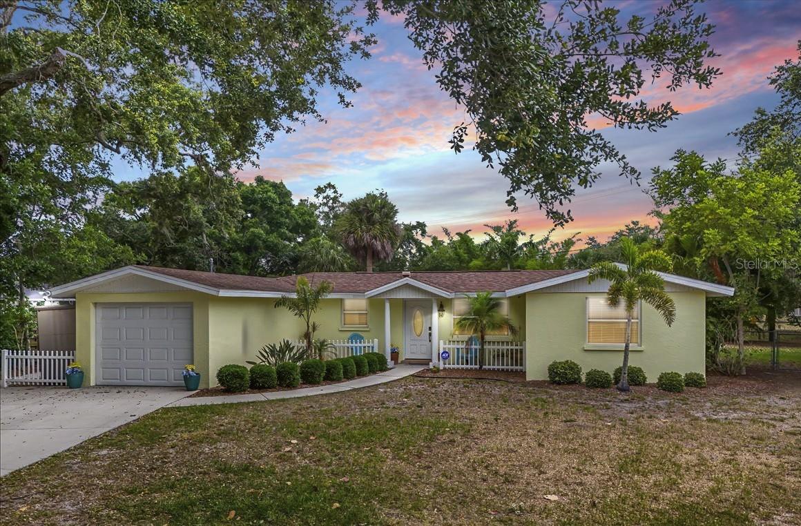 Silver King Way, Sarasota, FL 34231