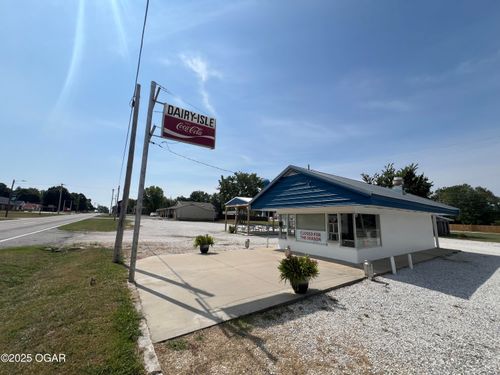 101 S Grand St, Greenfield, MO, 65661-1313 | Card Image