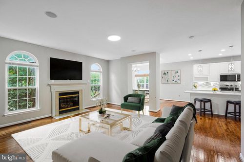 8954 Hanson Grove Ct, MANASSAS, VA, 20109-4809 | Card Image