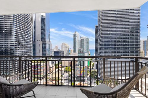 2502-999 Sw 1st Ave, Miami, FL, 33130-3488 | Card Image