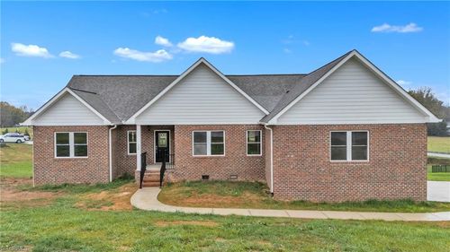 130 Oak Pointe Ln, Wilkesboro, NC, 28697-7594 | Card Image