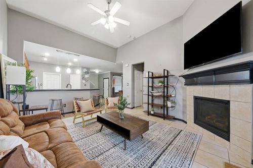 10534 Willow Park Vw, Houston, TX, 77070-5758 | Card Image