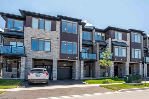 4882 Connor Dr, Beamsville, ON, L3J0S2 | Card Image