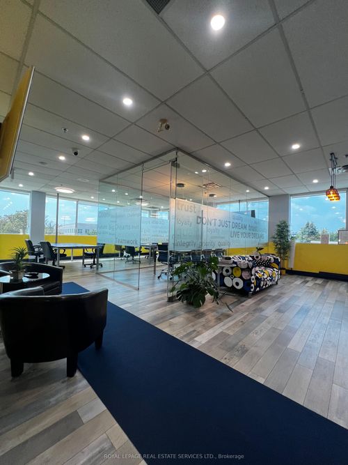 215-216-2550 Matheson Blvd E, Mississauga, ON, L4W4Z1 | Card Image