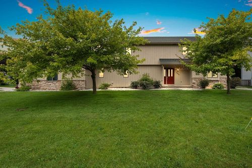 1657 Hickory Hollow Lane, MENASHA, WI, 54952 | Card Image
