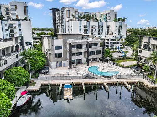 466 Se 1st Cir, Pompano Beach, FL, 33060-7398 | Card Image