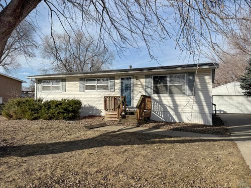 15 Alcoma Dr, North Sioux City, SD, 57049-4010 | Card Image