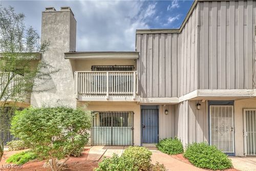 576 Willow Green Dr, Las Vegas, NV, 89169-3769 | Card Image
