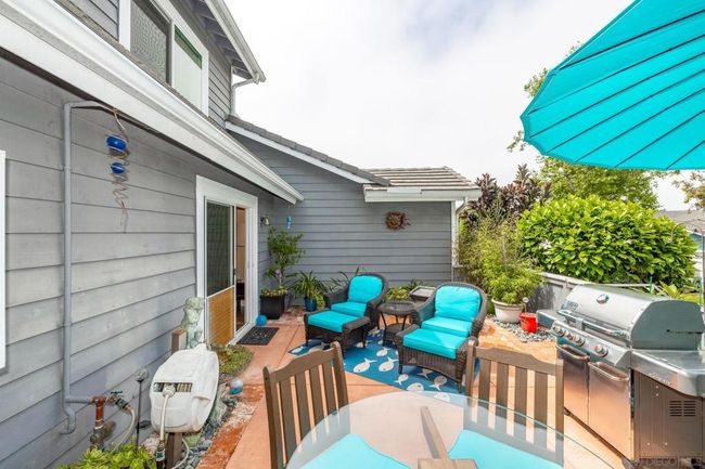 677 Summer View Cir, Townhouse with 2 bedrooms, 3 bathrooms and 2 parking in Encinitas CA | Image 32