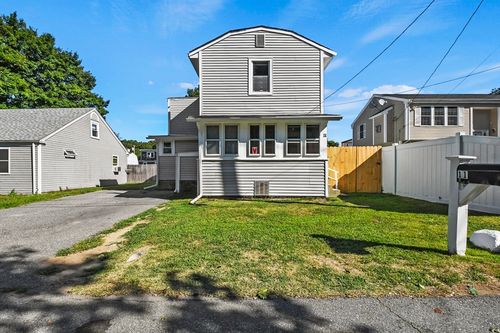 11 Vincent St, Dartmouth, MA, 02747-1913 | Card Image