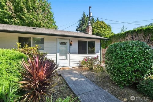 18-3300 Kauffman Ave, Vancouver, WA, 98660-1484 | Card Image