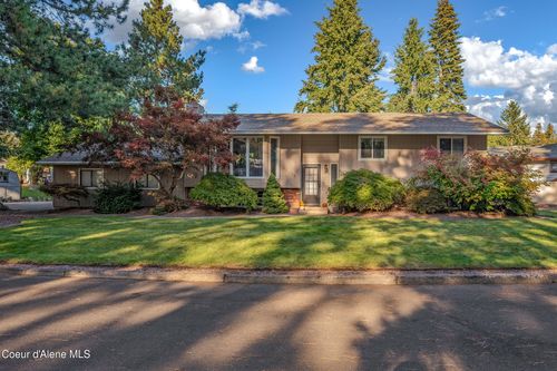 12375 W Parkview Dr, Post Falls, ID, 83854-7121 | Card Image