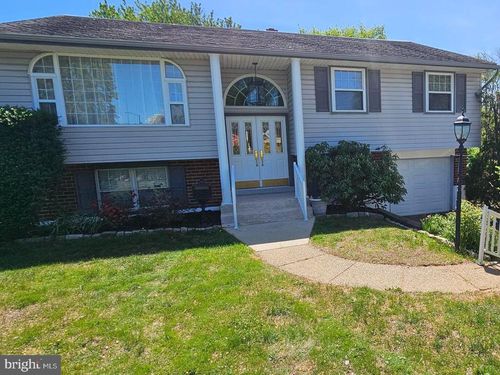 2495 Weir Rd, ASTON, PA, 19014-1601 | Card Image