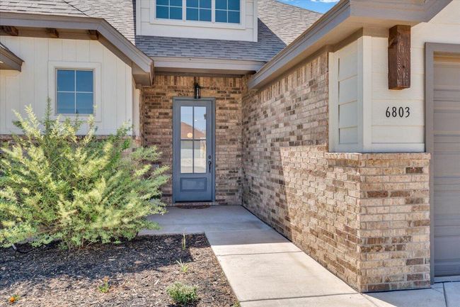 6803 52 Nd St, House other with 3 bedrooms, 2 bathrooms and null parking in Lubbock TX | Image 5