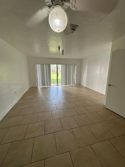 c115-7344 Sw 82nd St, Miami, FL, 33143-7429 | Card Image