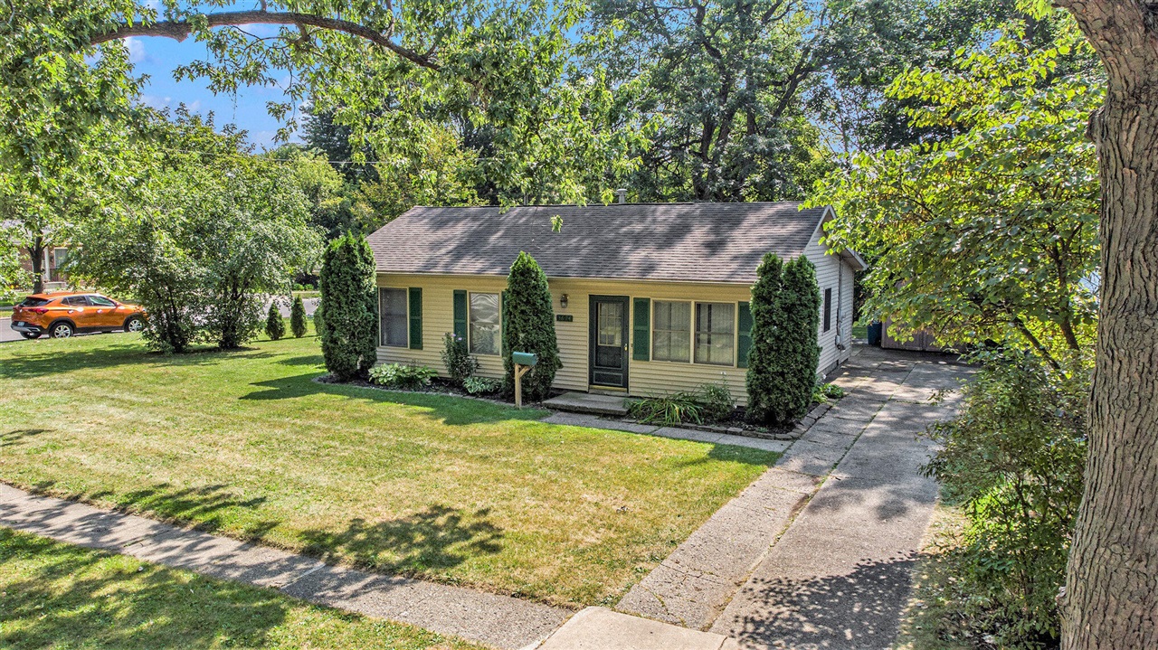 Oakwood St, Ann Arbor, MI 48104
