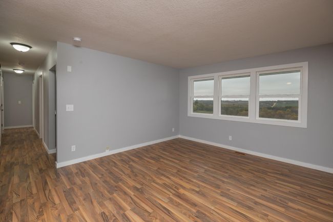 Family Room Empty | Image 37
