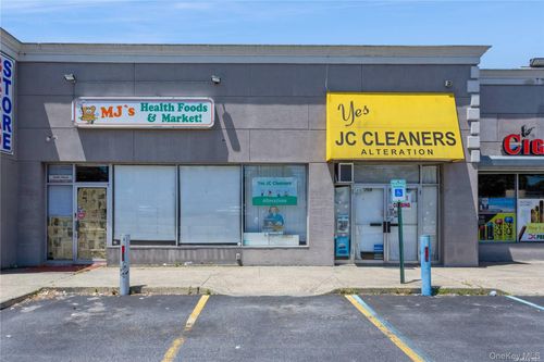 757 Foxhurst Rd, Baldwin, NY, 11510-3530 | Card Image