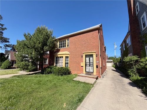 3561 Daleford Rd, Shaker Heights, OH, 44120-5230 | Card Image