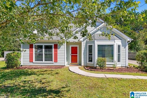 8372 Cahaba Crossing Cir, LEEDS, AL, 35094-7901 | Card Image