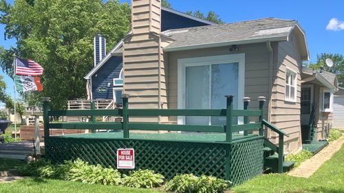 204 Eagle Point Rd, Fox Lake, IL, 60020-1717 | Card Image