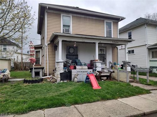 133 N 12th St, Coshocton, OH, 43812-1756 | Card Image