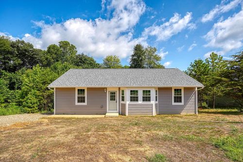 369 Elm St, New Straitsville, OH, 43766-3502 | Card Image