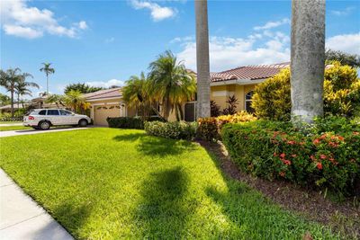 649 Nw 110th Ave, House other with 4 bedrooms, 2 bathrooms and null parking in Plantation FL | Image 3