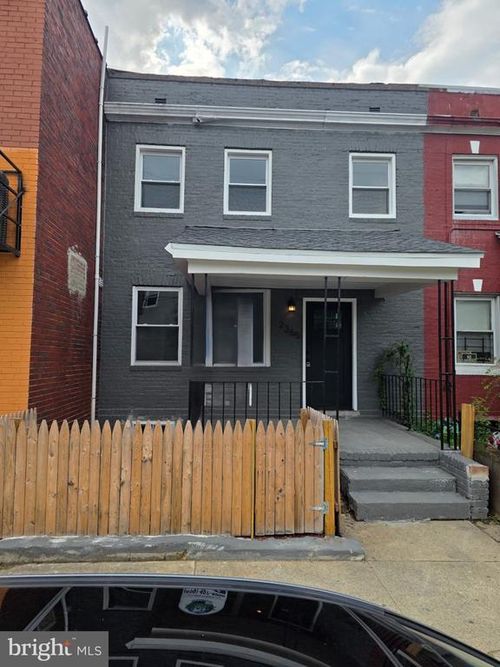2365 S 8th St, CAMDEN, NJ, 08104-2554 | Card Image