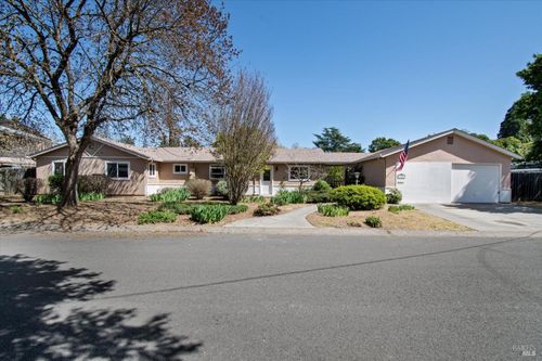 1046 Broadmoor Dr, Napa, CA, 94558-4157 | Card Image