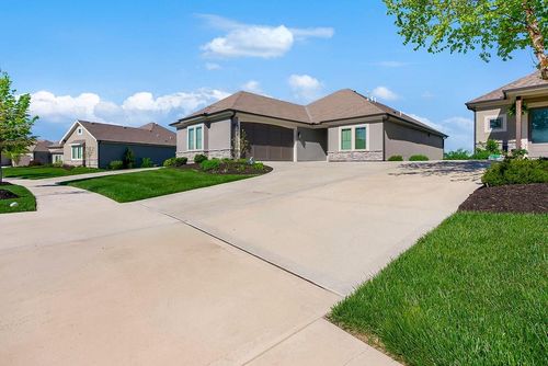 12928 S Alden St, Olathe, KS, 66062-6158 | Card Image