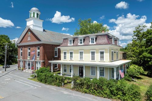 534 Elm St, Chester, VT, 05143-9350 | Card Image