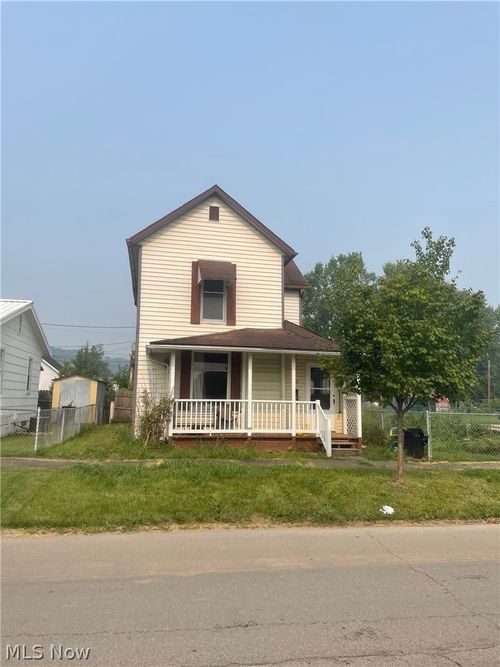 418 S 8th St, Cambridge, OH, 43725-2612 | Card Image