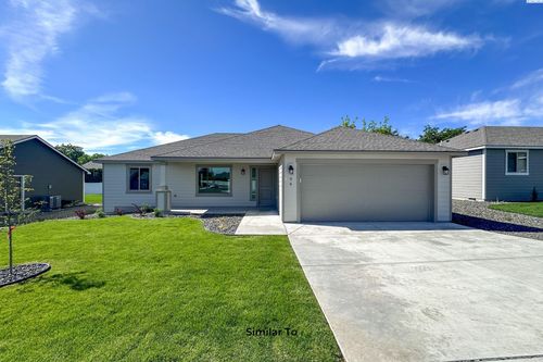 4219 Road 104, Pasco, WA, 99301-6930 | Card Image
