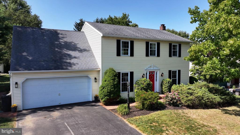 Foxbury Dr, Elizabethtown, PA 17022