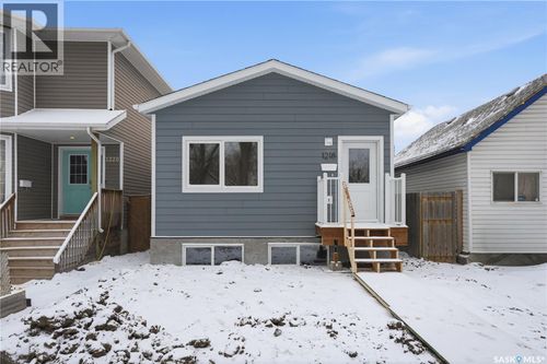 1218 Av G N, Saskatoon, SK, S7L2A4 | Card Image