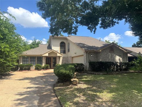 9826 Chiselhurst Dr, Houston, TX, 77065-4323 | Card Image
