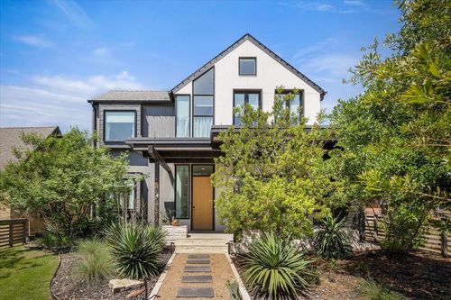 2208 Thomas Pl, Fort Worth, TX, 76107-4356 | Card Image