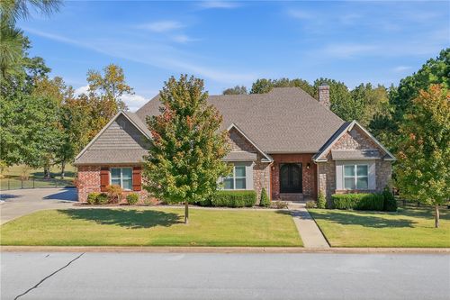 10016 Camelot Ln, Rogers, AR, 72758-7637 | Card Image