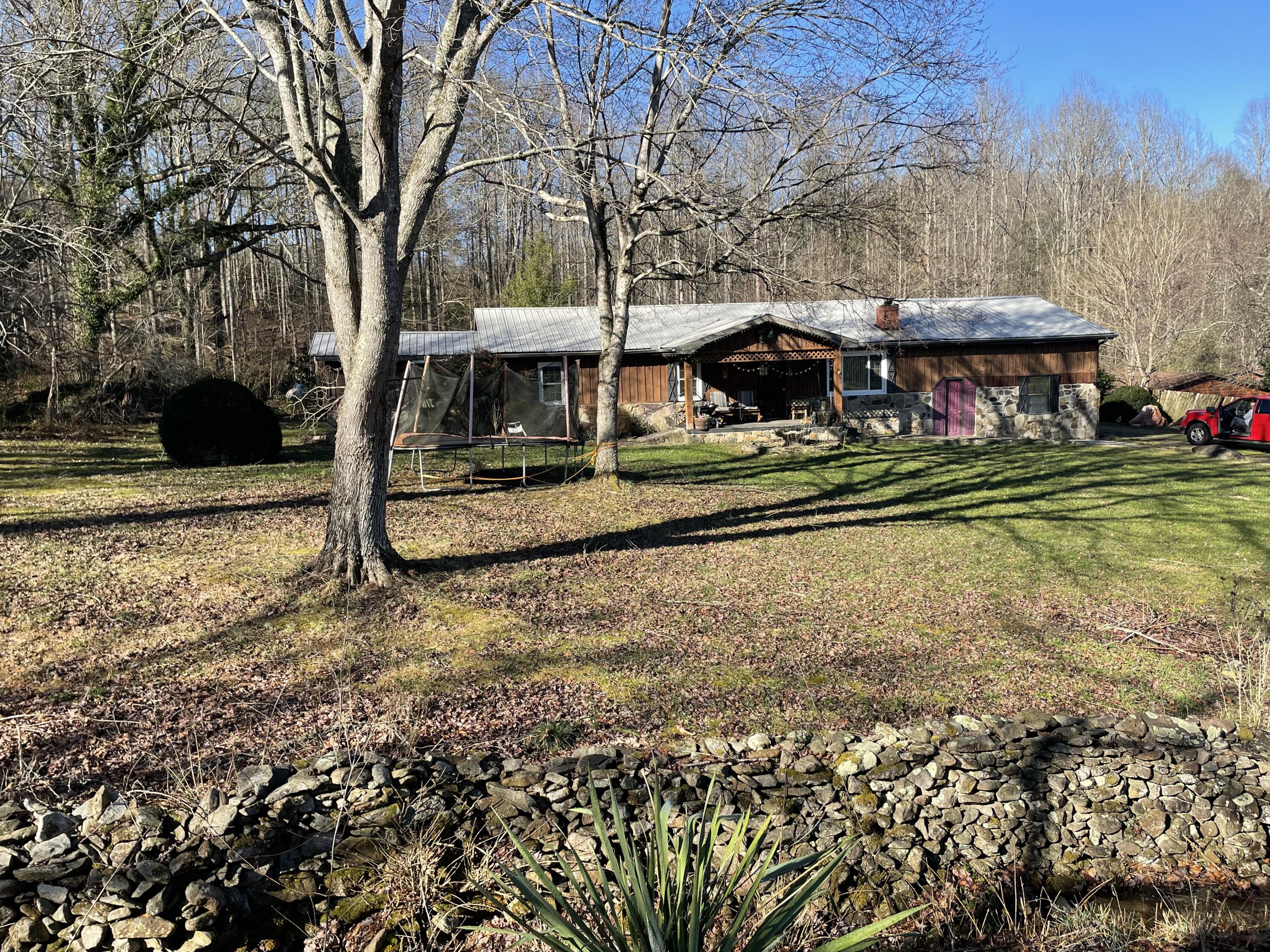 Stokely Loop Rd, Del Rio, TN 37727
