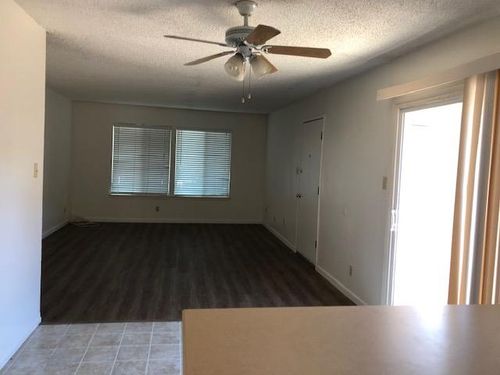 a-8613 La Riviera Dr, Sacramento, CA, 95826 | Card Image