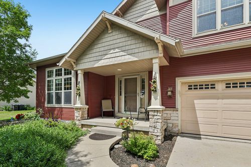 110 Brewster Dr, Lake Mills, WI, 53551-1761 | Card Image
