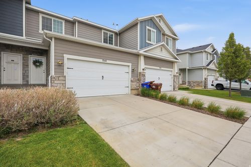 7549 N Hutch Ln, Eagle Mountain, UT, 84005-4890 | Card Image