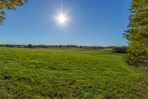 3858 Troy Pike, Versailles, KY, 40383-8904 | Card Image